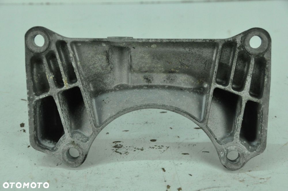 Bmw E60 E63 Łapa Wspornik Podpora Skrzyni Biegów 540I 545I 550I N62 6761104 - 3