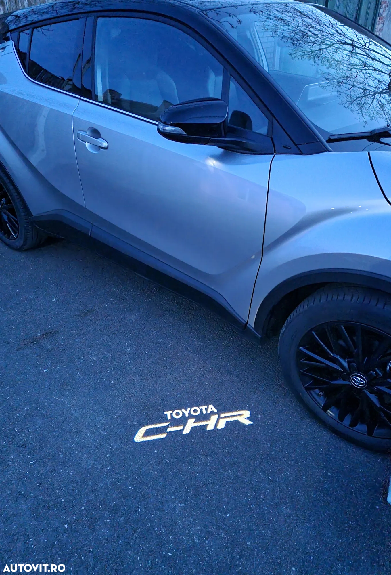 Toyota C-HR 2.0 HSD 184 CP 4x2 CVT C-lassy bi-tone - 9