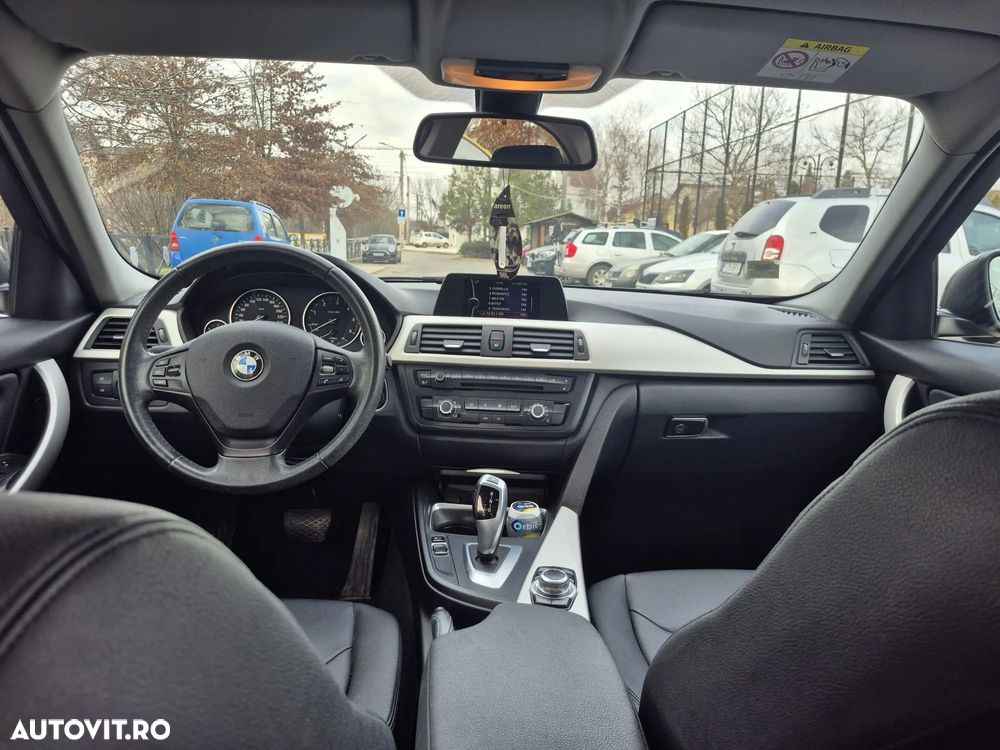 BMW Seria 3 318d Aut. - 11