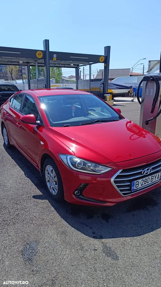 Hyundai Elantra 1.6 MPi Comfort - 1