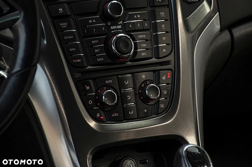 Opel Astra 1.4 Turbo Cosmo - 34