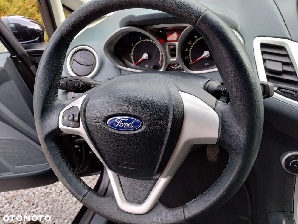 Ford Fiesta 1.25 Titanium - 23