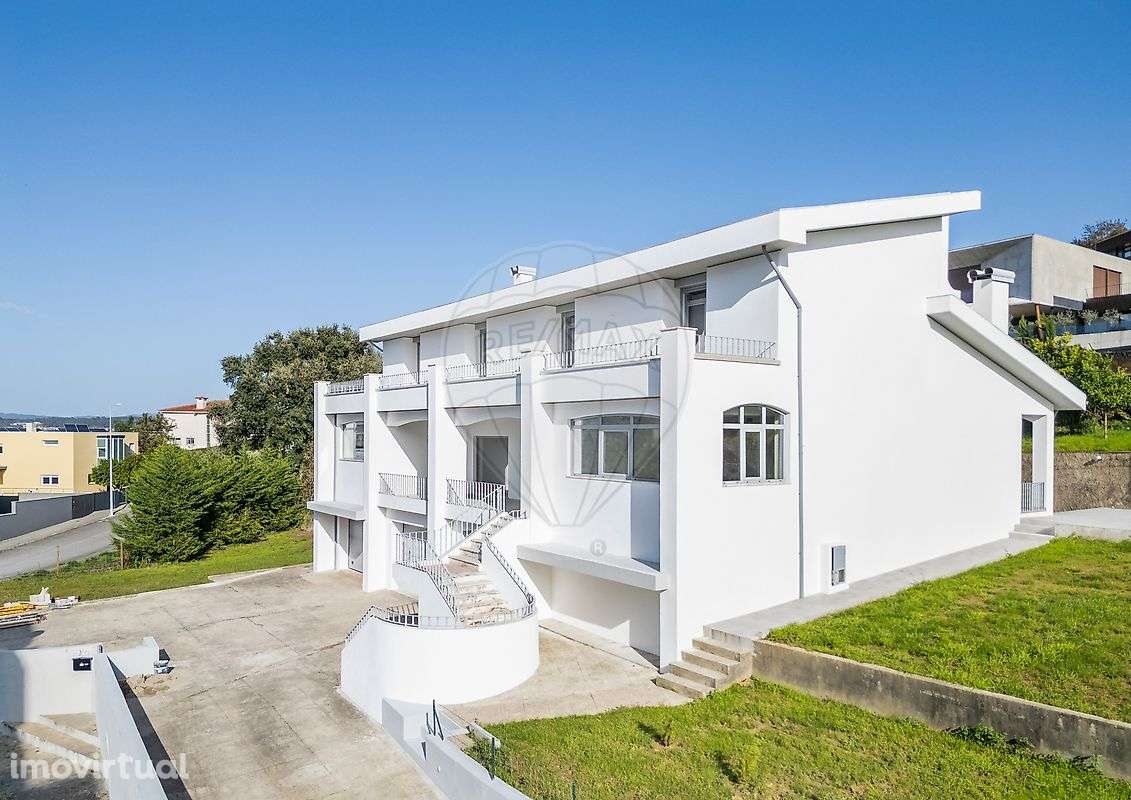 Moradia T5 para venda - Grande imagem: 2/50