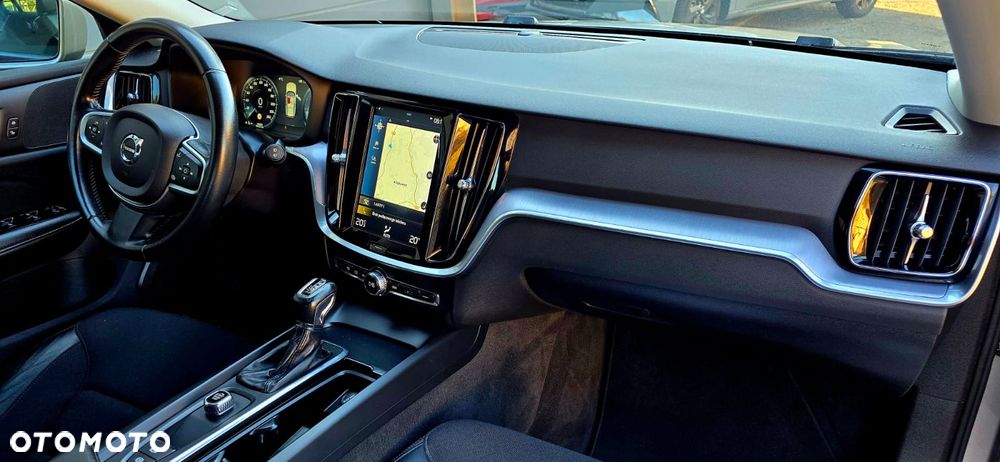 Volvo V60 D3 Geartronic Summum - 34