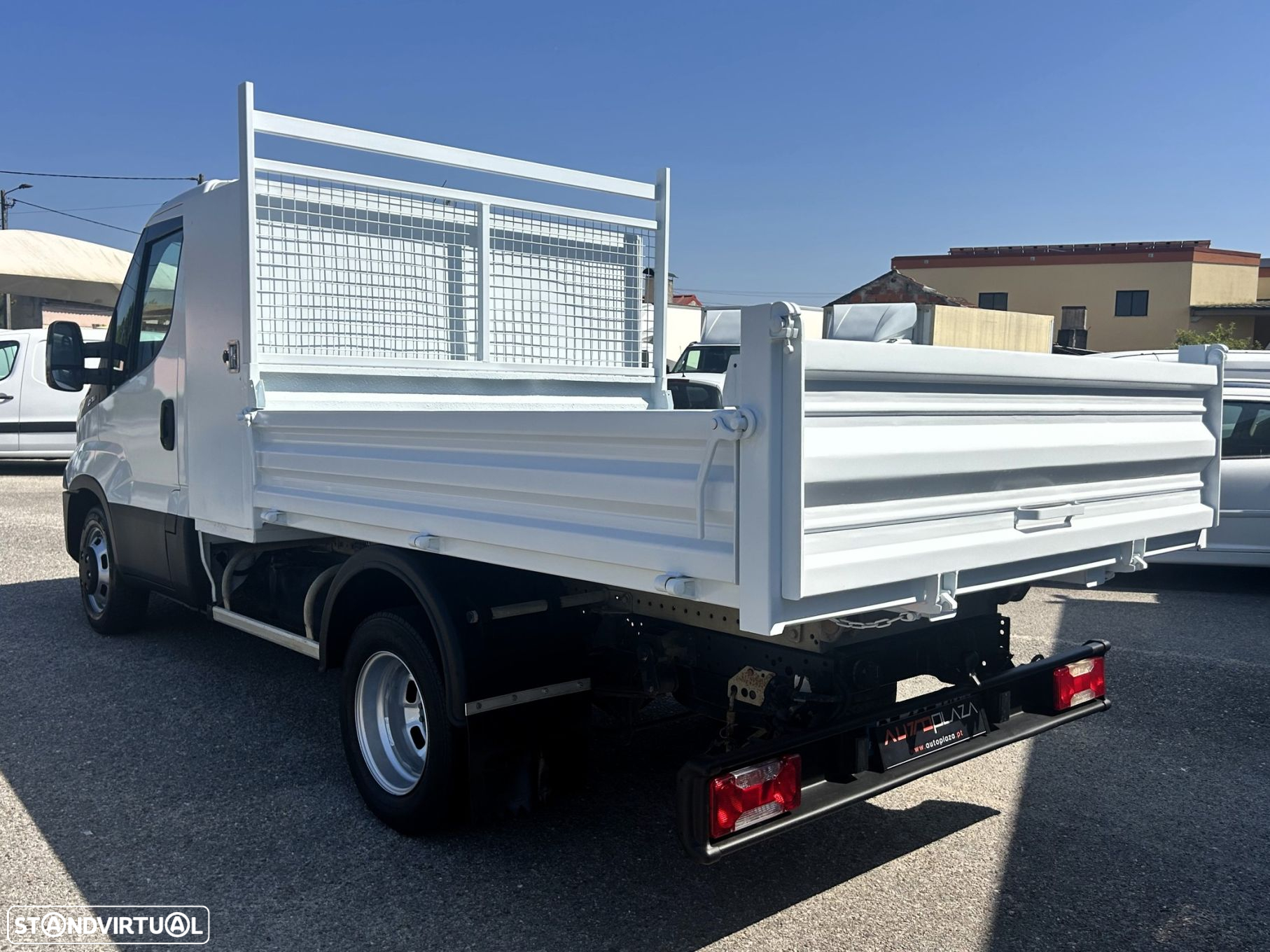 Iveco Daily 35C13 RODADO DUPLO BASCULANTE - 7