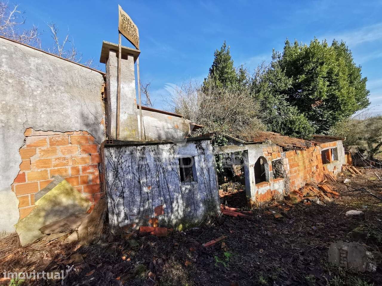 Moradia para renovação com terreno - Grande imagem: 3/8