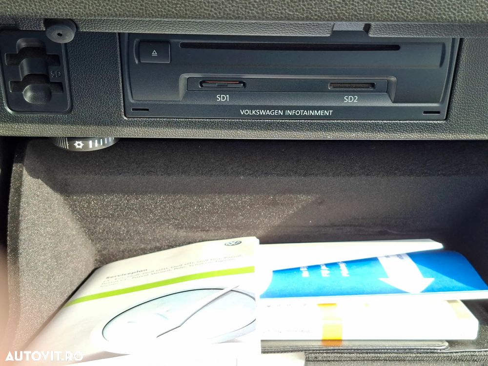 Volkswagen Passat 2.0 TDI DSG (BlueMotion Technology) Comfortline - 37