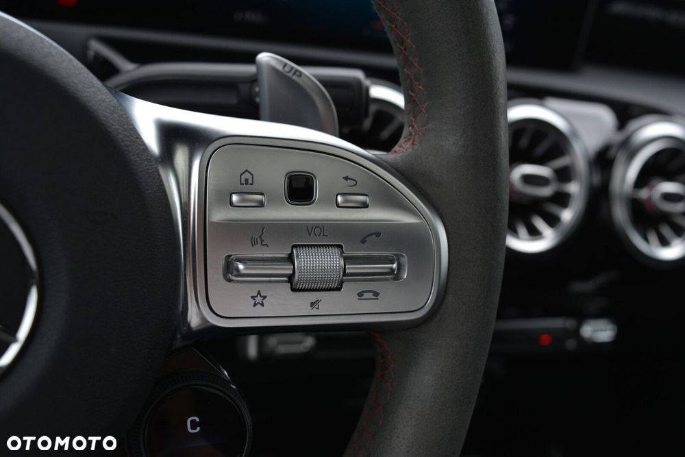 Mercedes-Benz CLA - 19