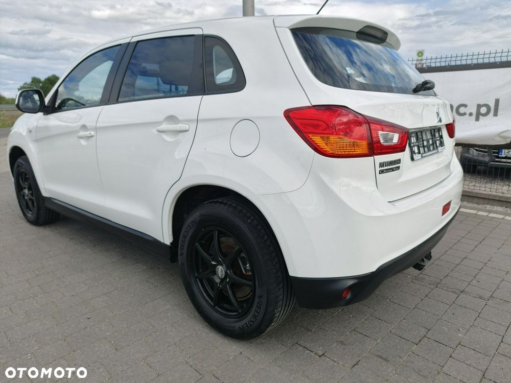 Mitsubishi ASX - 10