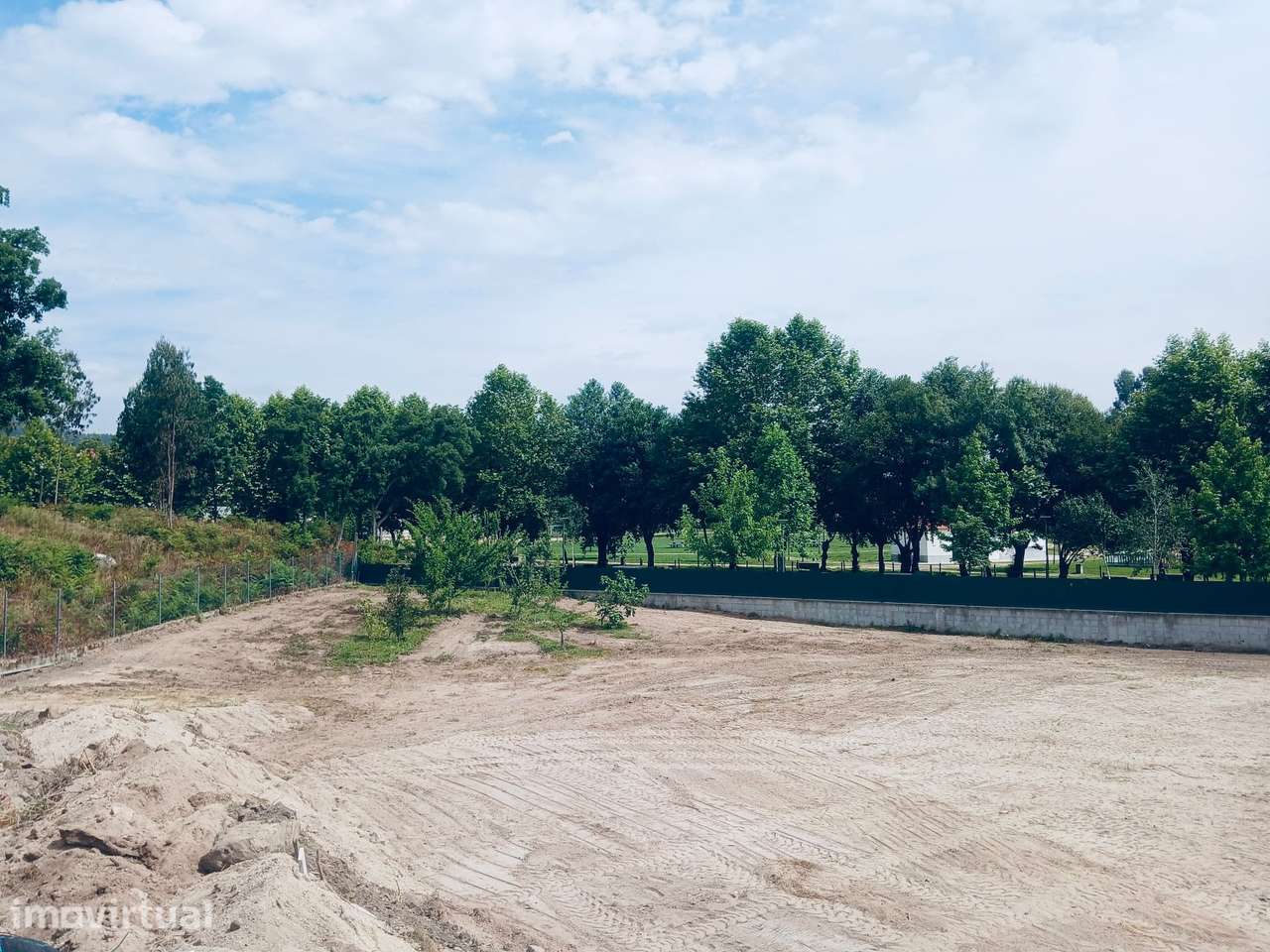 Terreno em Cete - Paredes frente ao Parque Urbano e Escolas - Grande imagem: 5/21