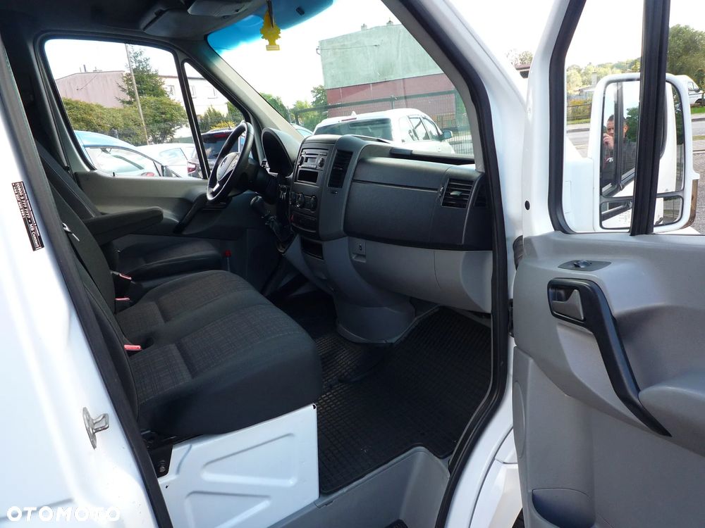 Mercedes-Benz Sprinter - 28