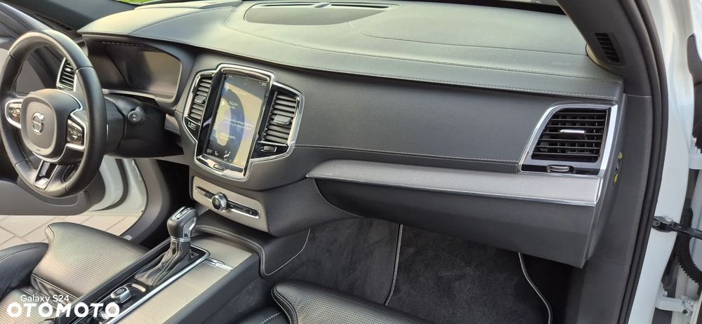 Volvo XC 90 D5 SCR AWD R-Design - 34