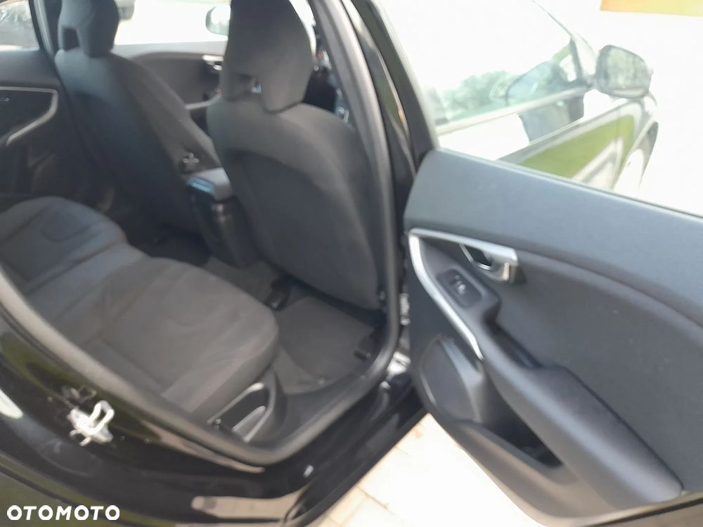 Volvo V40 D2 Geartronic Kinetic - 19