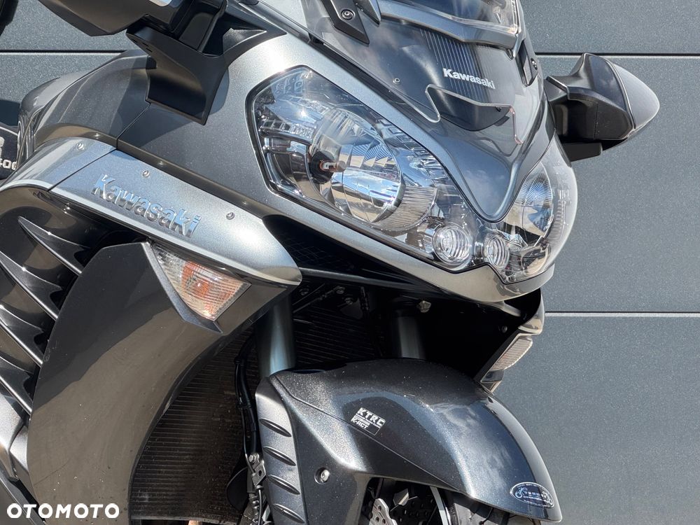Kawasaki GTR - 5