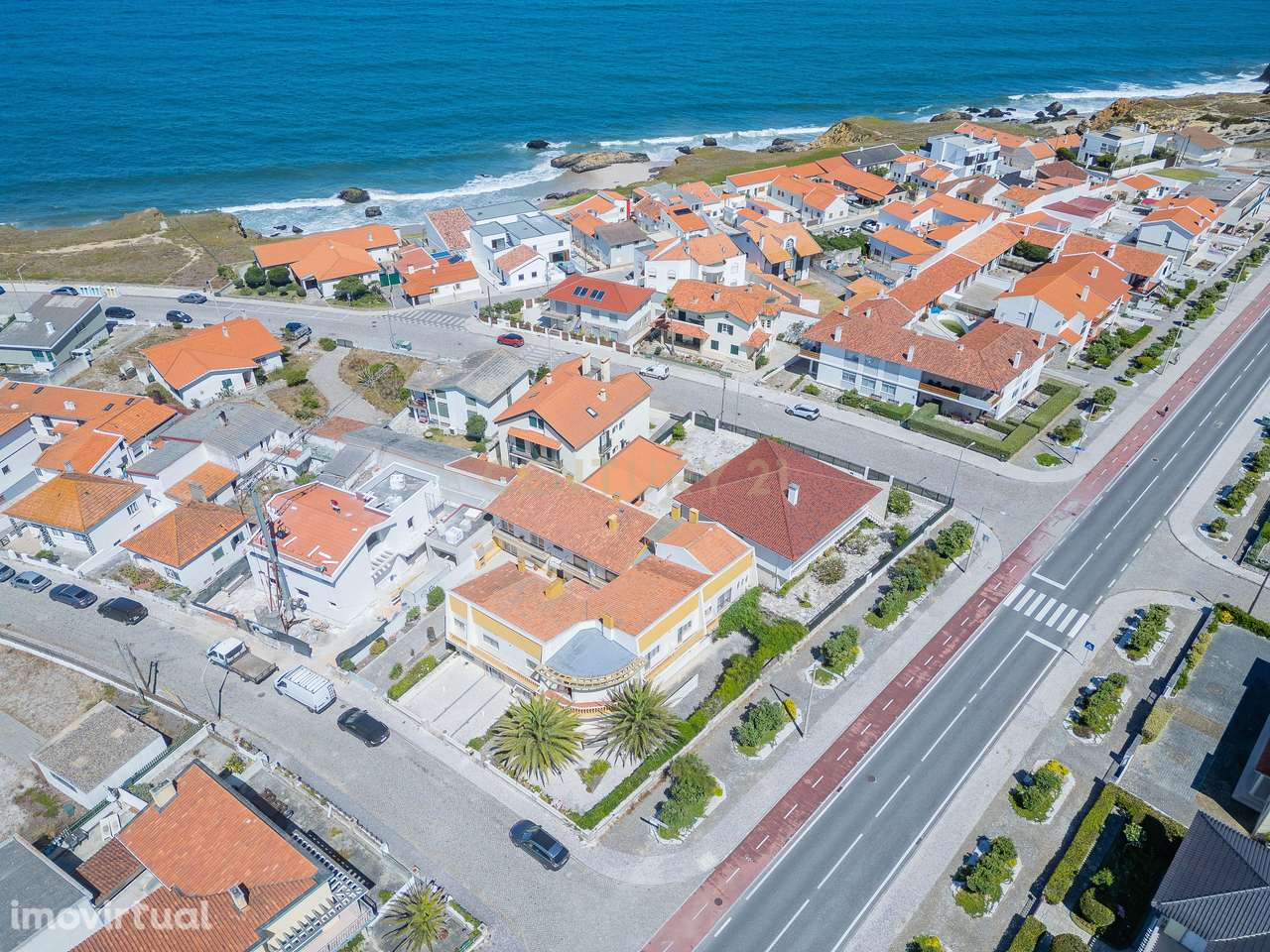 Moradia com utilização de Habitação e Serviços - Grande imagem: 3/21