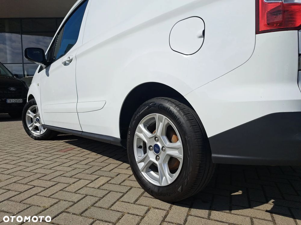 Ford COURIER - 11