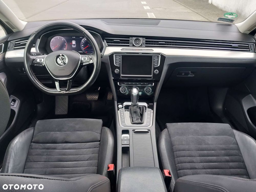 Volkswagen Passat 2.0 TDI Bi-Turbo BMT 4Mot Highline DSG - 14