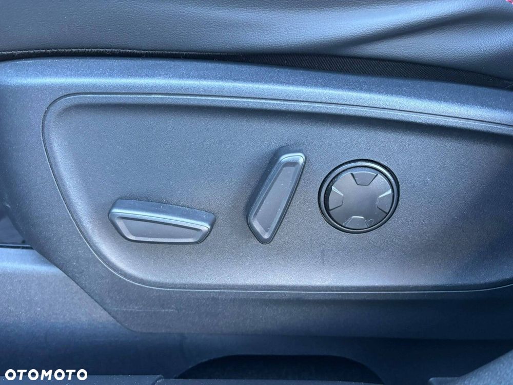 Ford Kuga - 20