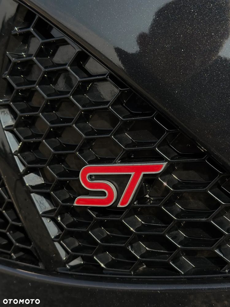 Ford Focus 2.0 EcoBoost ST mit Leder-Sport-Paket - 5