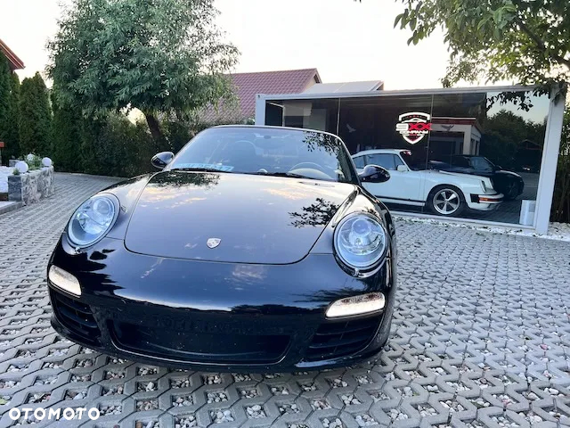 Porsche 911 Carrera Cabriolet PDK Black Edition - 18