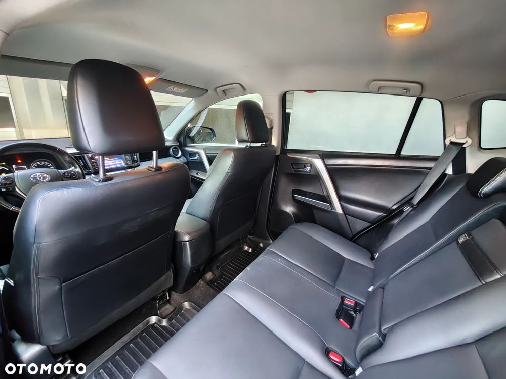 Toyota RAV4 Hybrid Premium 4x2 - 21