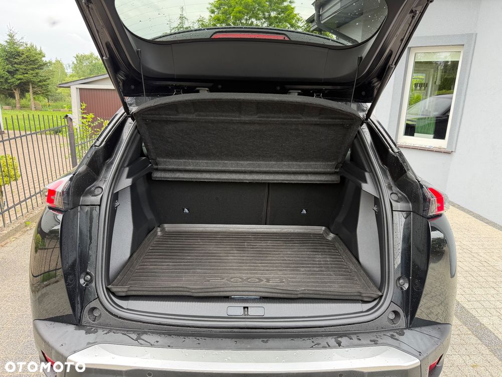 Peugeot 2008 1.5 BlueHDi Allure S&S - 11