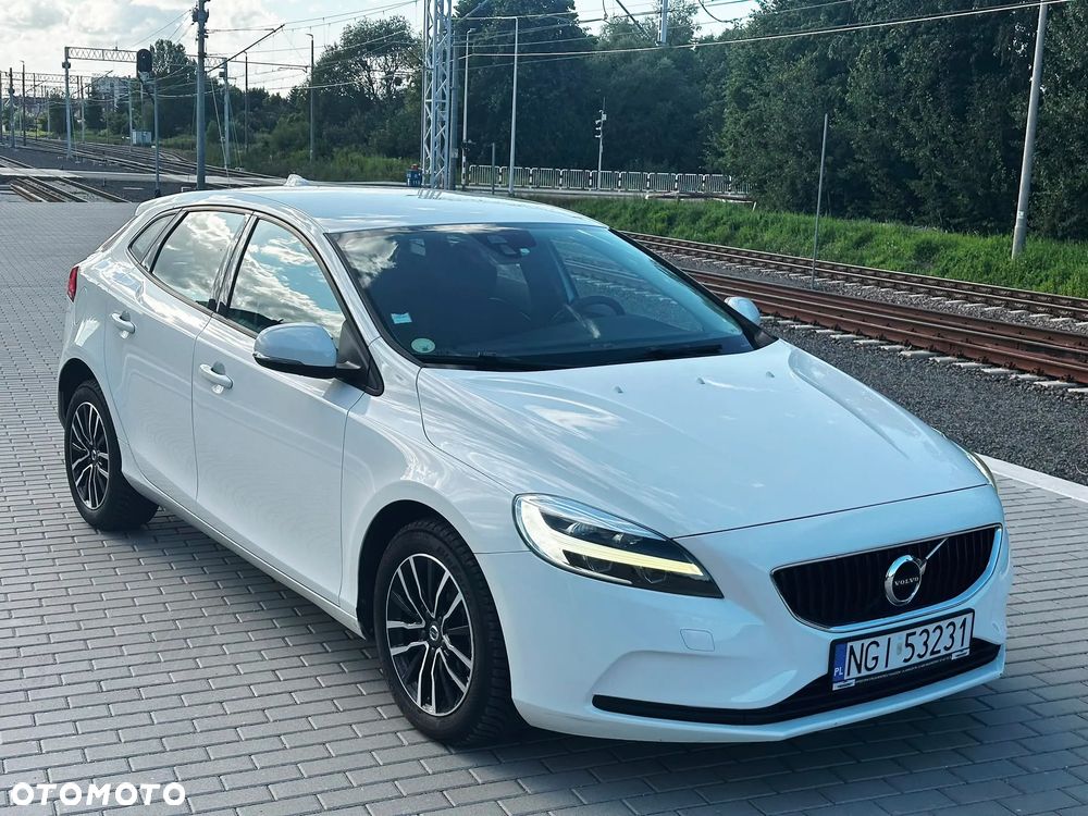 Volvo V40 D2 Momentum - 2
