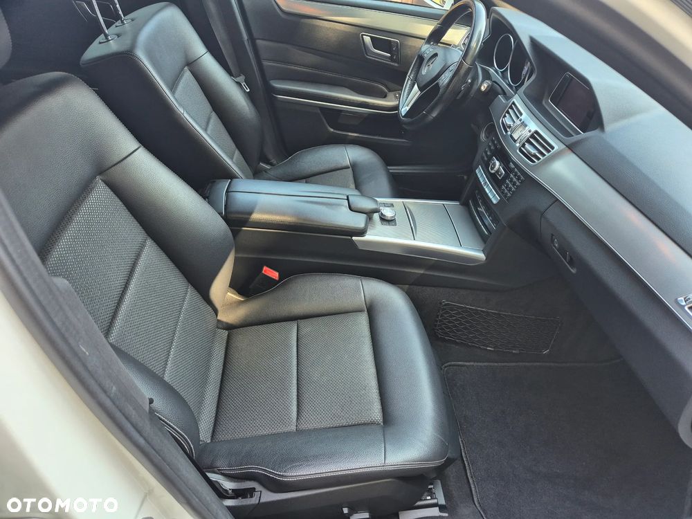 Mercedes-Benz Klasa E 220 T CDI 7G-TRONIC Avantgarde - 17
