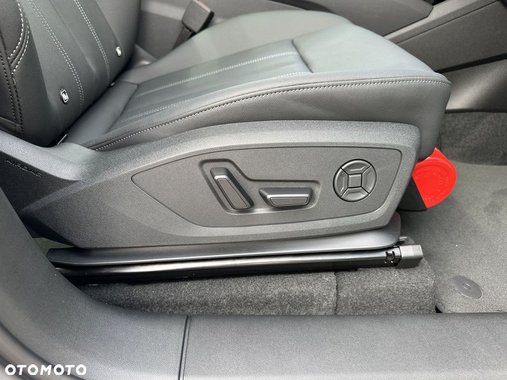 Audi Q6 e-tron - 28