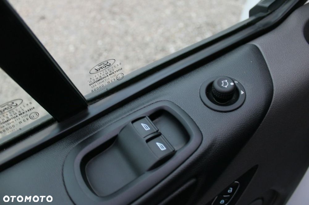 Ford Transit Custom - 19