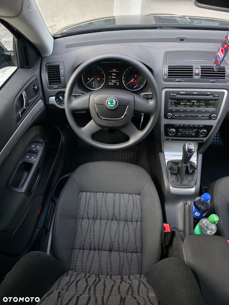 Skoda Octavia 1.6 Elegance - 10