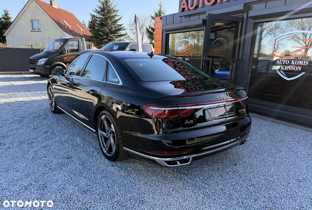 Audi A8 - 4