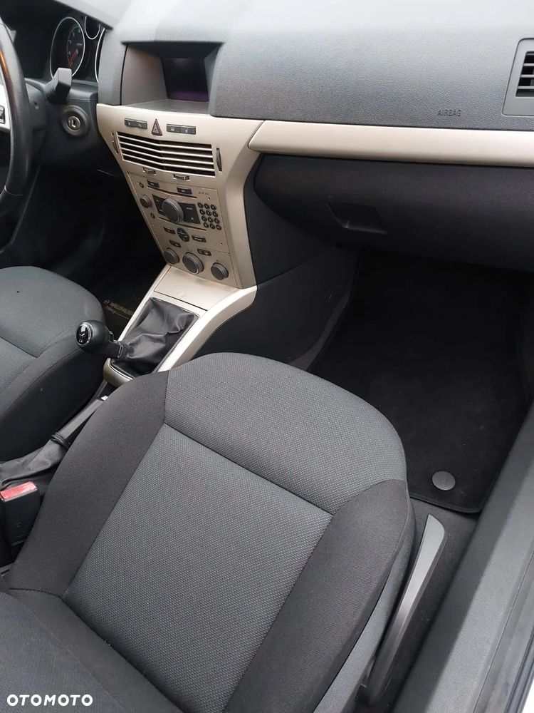 Opel Astra 1.6 Cosmo - 21