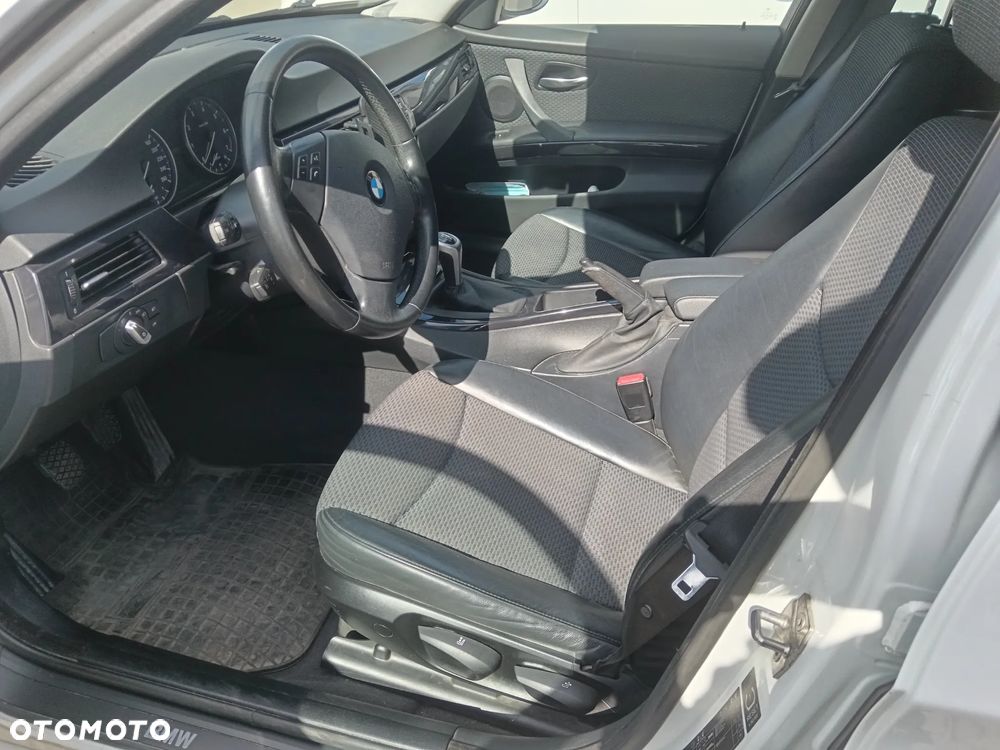 BMW Seria 3 318i Edition Exclusive - 6