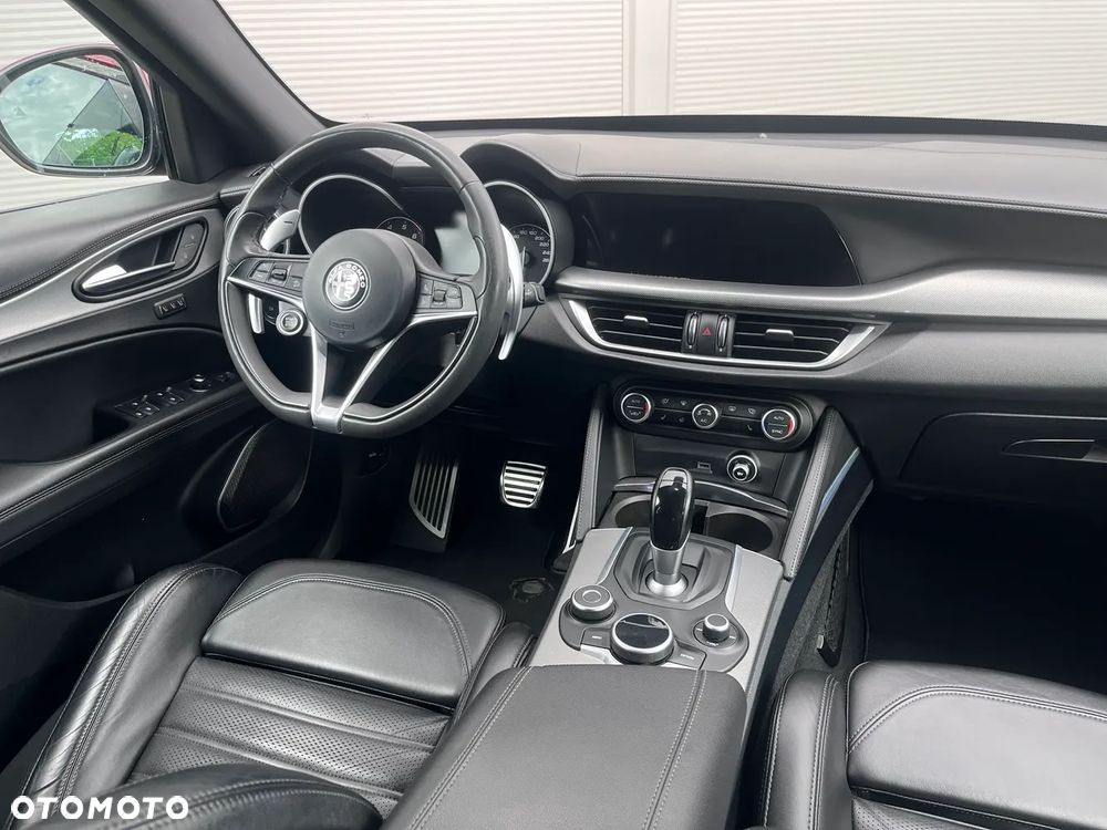 Alfa Romeo Stelvio 2.0 Turbo Executive Q4 - 15