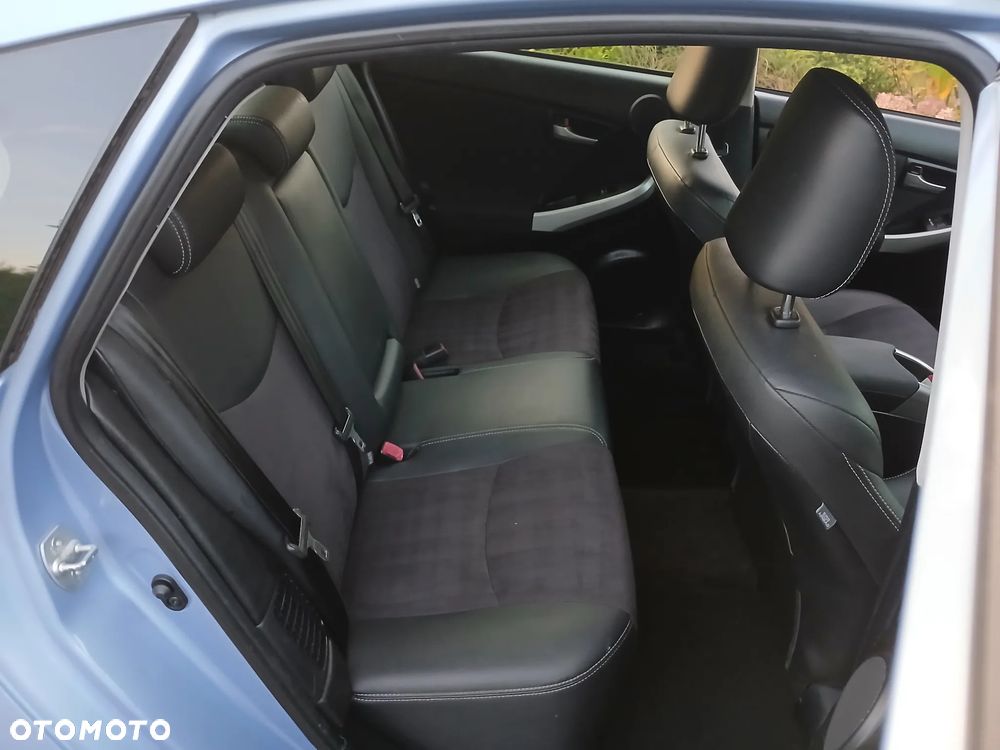 Toyota Prius 1.8 HSD Prestige - 19