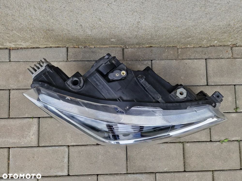 LAMPA PRZEDNIA PRAWA SEAT IBIZA V ARONA 2017-- FULL LED - 2