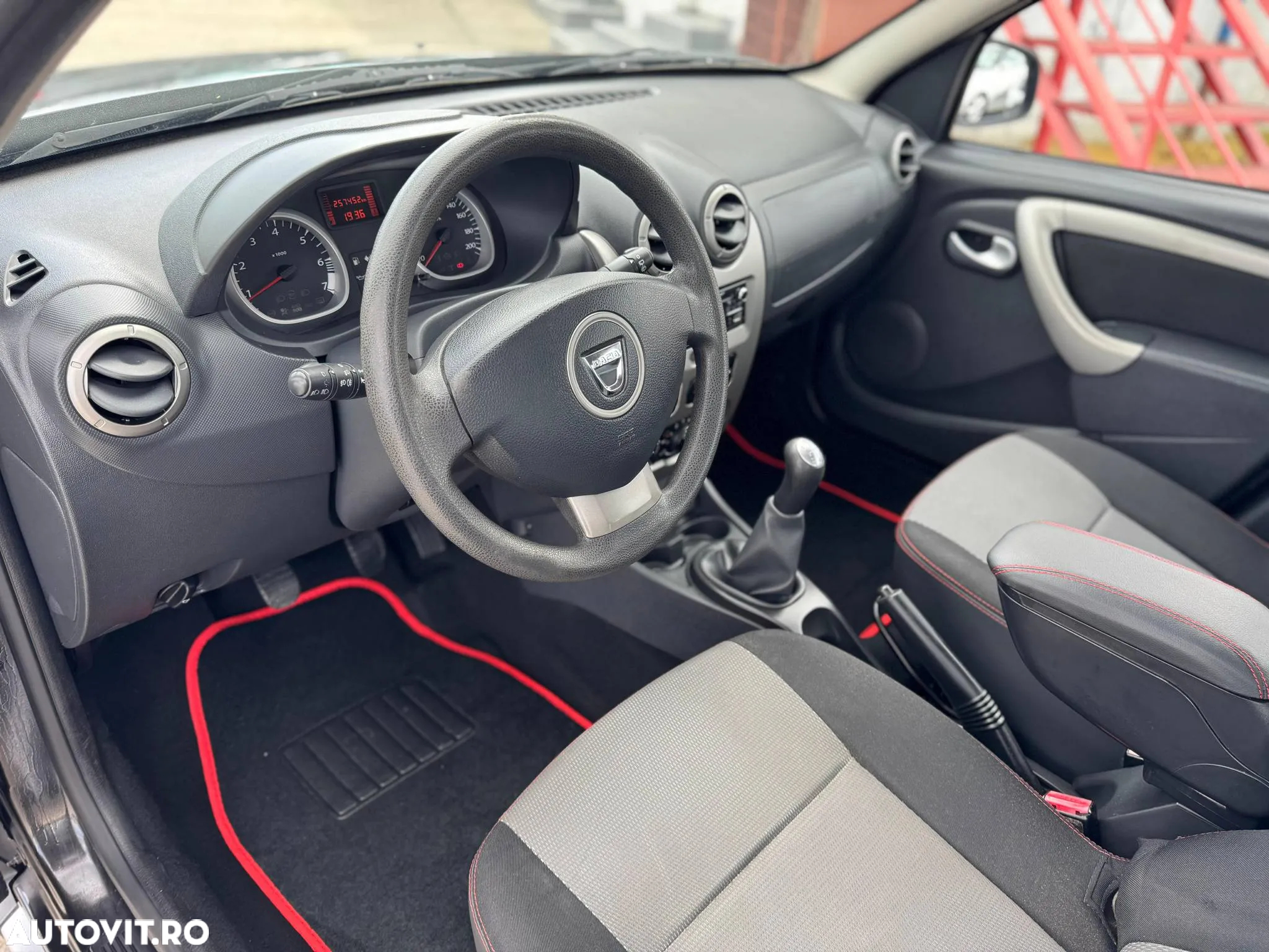 Dacia Duster 1.6 16V 4x2 Destination - 6