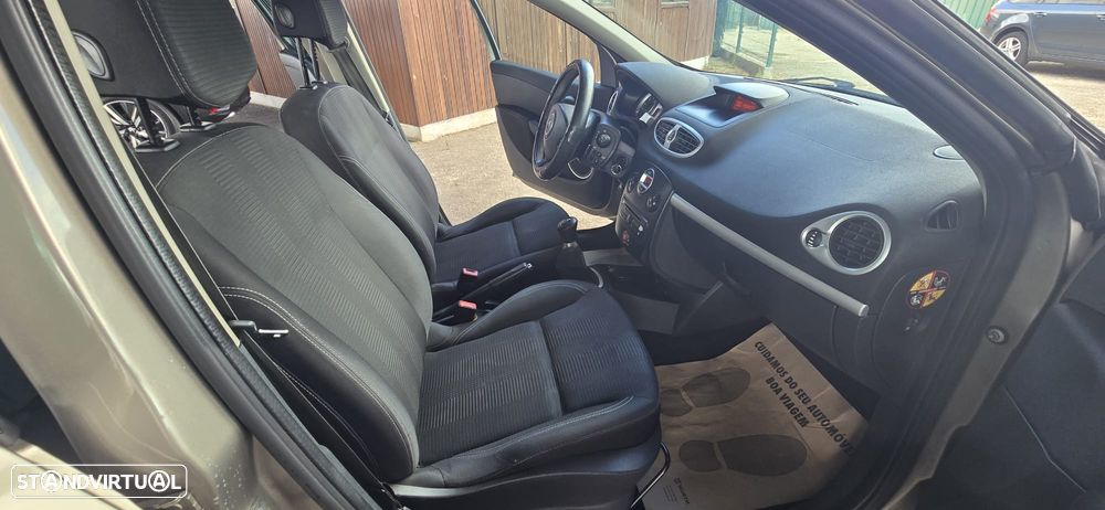Renault Clio Sport Tourer - 23
