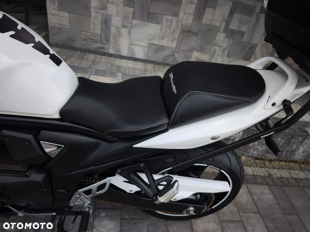 Suzuki Bandit - 25
