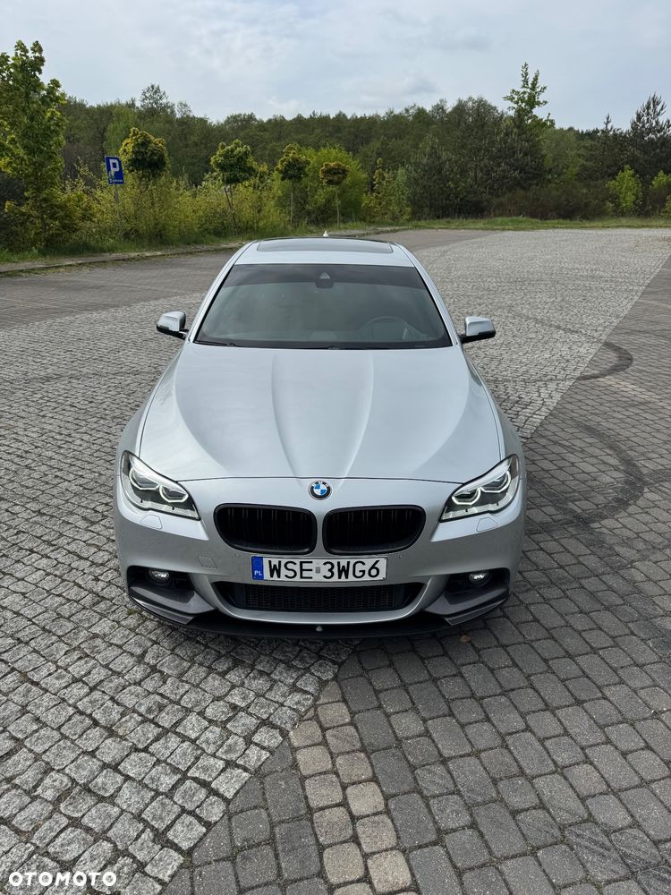 BMW Seria 5 550i xDrive Sport-Aut - 2