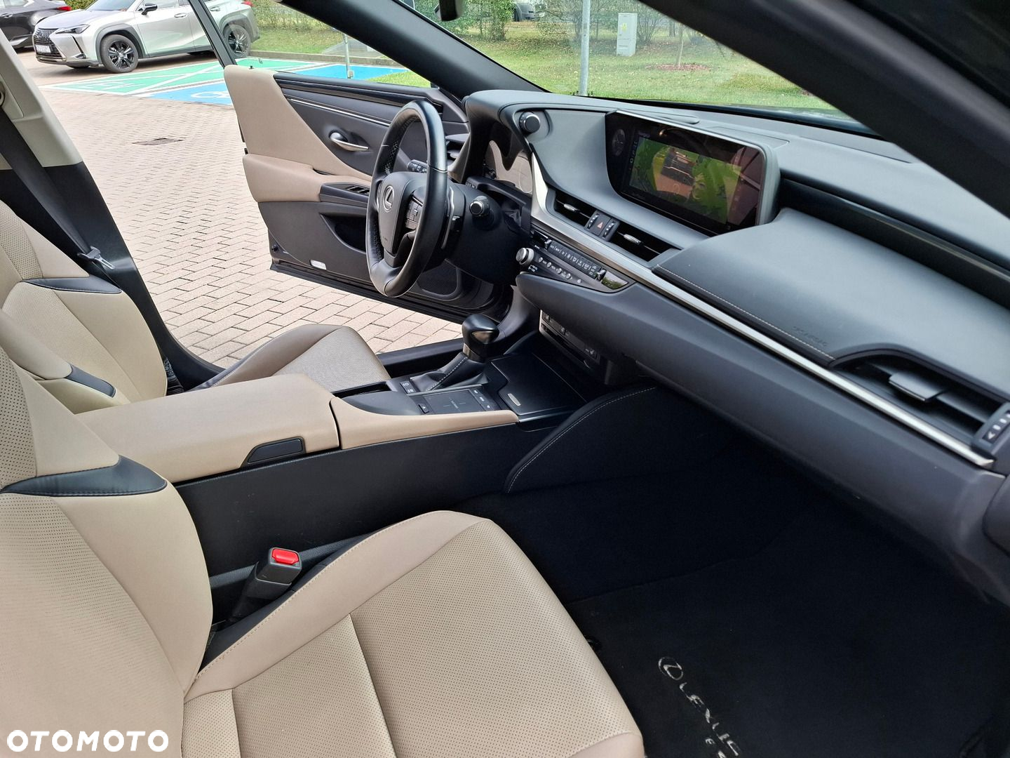 Lexus ES - 15