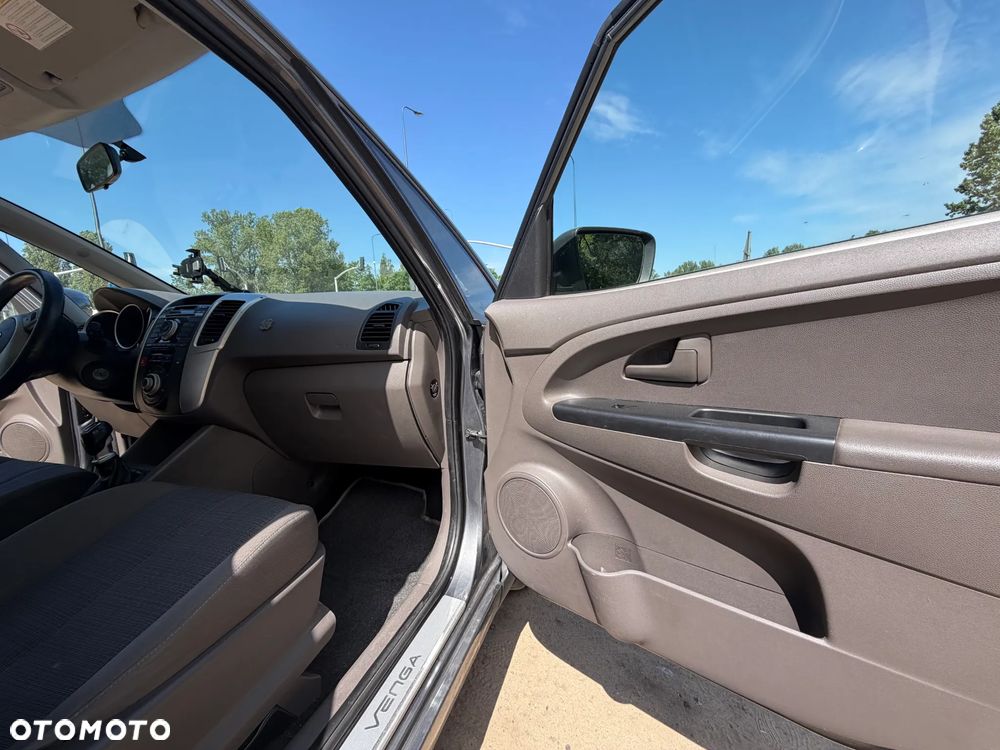 Kia Venga 1.6 M - 16