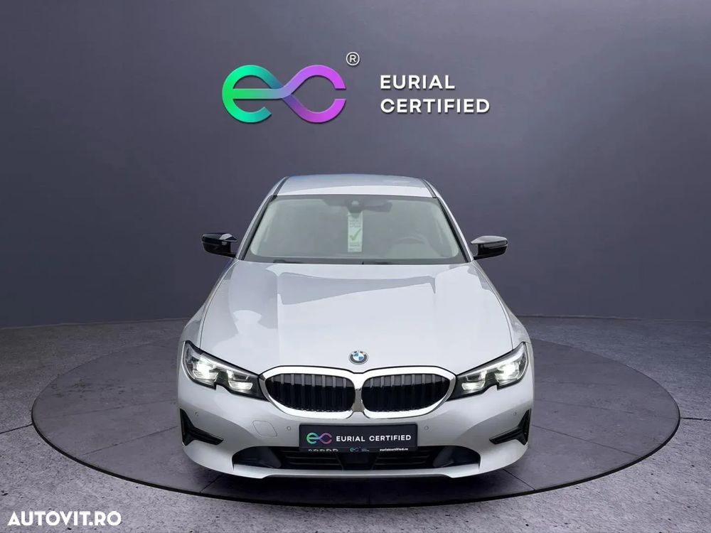 BMW Seria 3 330e Aut. Advantage - 2