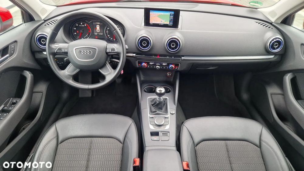 Audi A3 Sportback 1.4 TFSI S line Sportpaket - 14