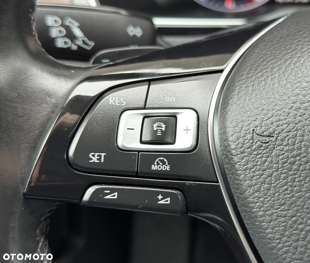 Volkswagen Passat 2.0 TSI (BlueMotion Technology) DSG Highline - 22