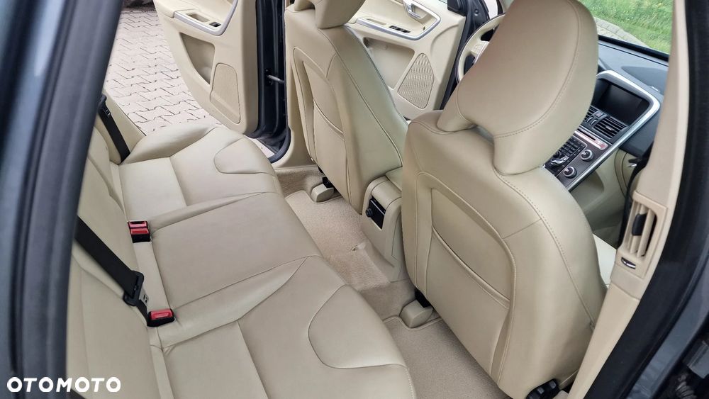 Volvo XC 60 D4 Drive-E Summum - 16