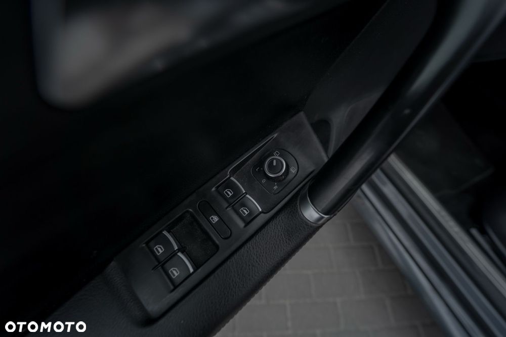 Volkswagen Passat 2.0 TDI Highline DSG - 14