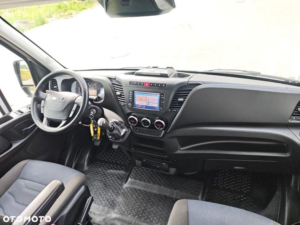 Iveco 35S18 L3H2 3.0 180KM 6-CIO OSOBOWY - 32