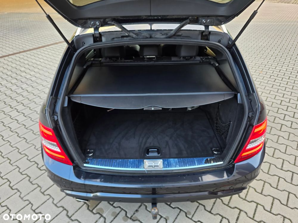 Mercedes-Benz Klasa C - 39